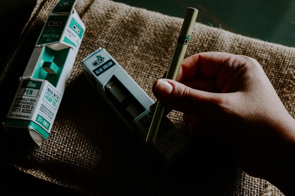 vape pen, vape, hand, cbd, hemp extract, cbd oil